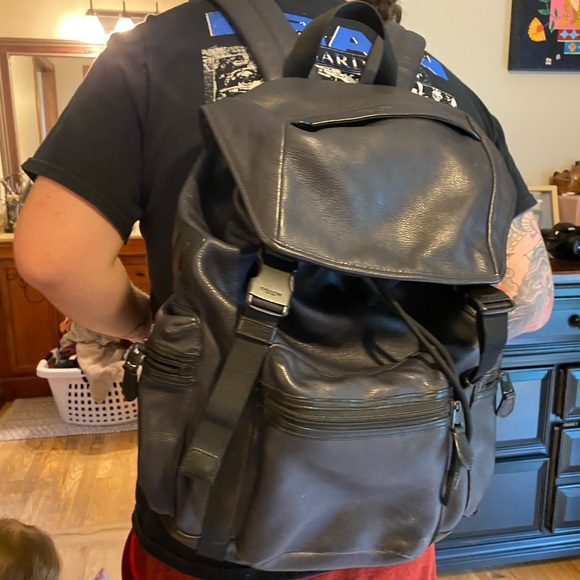 Mens coach track backpack - Picture 13 of 13